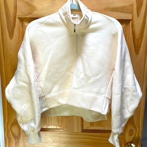 BNWOT apres actif cropped sweater M